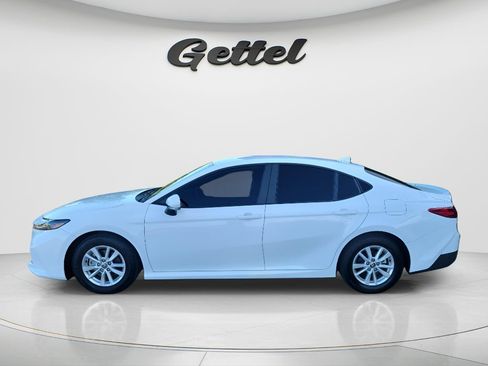 Used 2025 Toyota Camry LE w/ Convenience Package FWD image 7