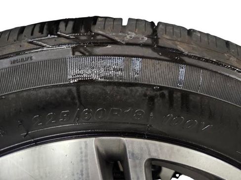 Used 2021 GMC Terrain SLT image 27