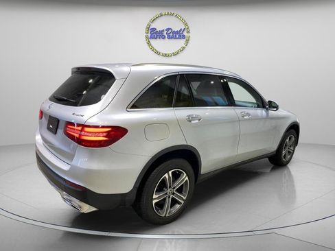 Used 2018 Mercedes-Benz GLC 300 4MATIC image 5