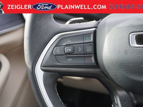 Used 2024 Jeep Grand Cherokee Limited AWD/4WD image 27