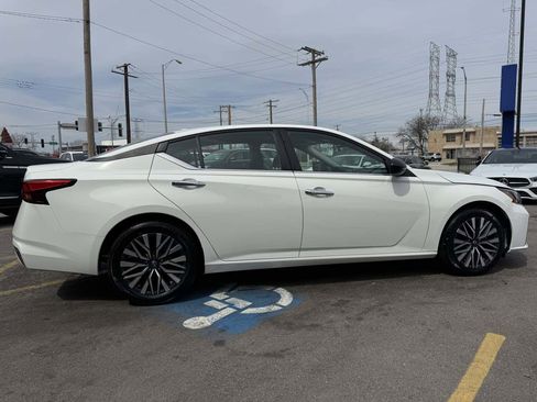 Used 2025 Nissan Altima 2.5 SV image 4