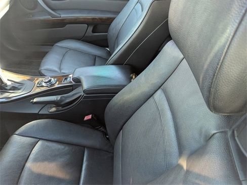 Used 2013 BMW 328i Convertible image 7