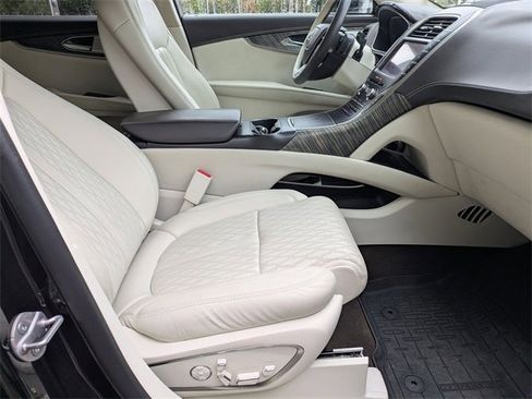 Used 2019 Lincoln Nautilus Black Label image 29