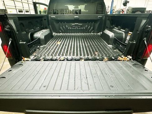 Used 2025 Chevrolet Silverado 1500 LT image 26