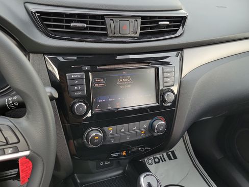 Used 2020 Nissan Rogue Sport S AWD/4WD image 24