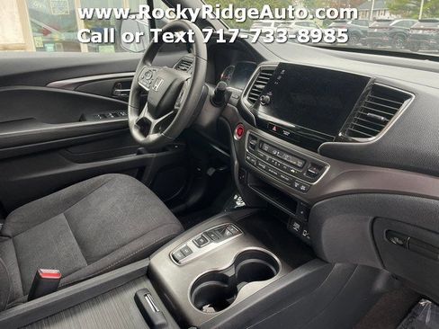 Used 2022 Honda Pilot Sport image 2