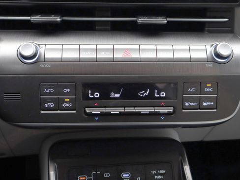 Used 2024 Hyundai Kona SEL w/ Convenience Package image 13