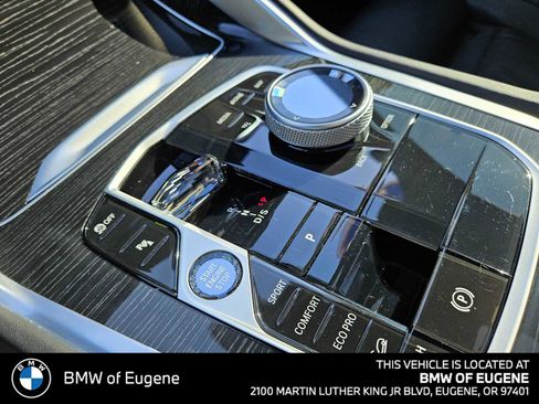 Used 2024 BMW X6 xDrive40i w/ Executive Package AWD/4WD image 31