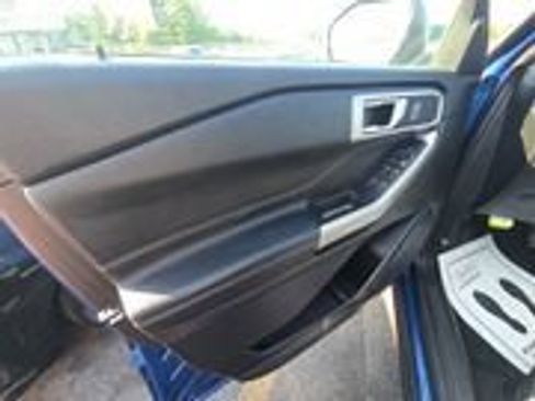 Used 2023 Ford Explorer XLT w/ Equipment Group 202A AWD/4WD image 9