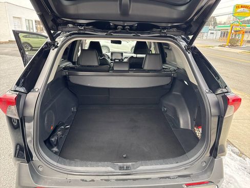 Used 2019 Toyota RAV4 Limited w/ Advanced Technology Package image 13