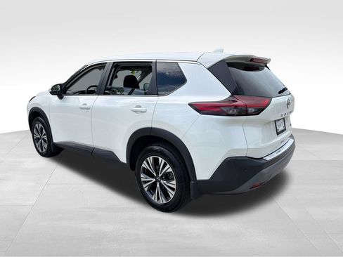 Used 2023 Nissan Rogue SV FWD image 5