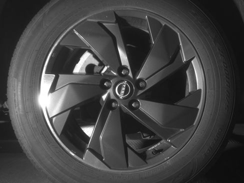 Used 2025 Nissan Rogue SV image 15