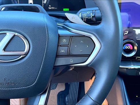 Used 2023 Lexus RZ 450e Premium image 23