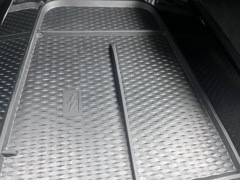 Used 2021 Ford Mustang Mach-E Select image 15