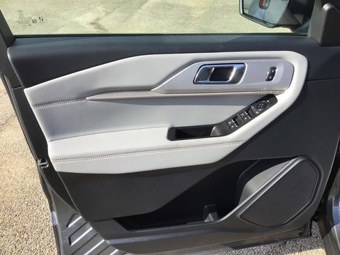 New 2026 Ford Explorer Active w/ Active Comfort Package image 16