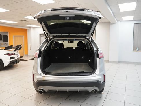 Used 2019 Ford Edge SEL image 9