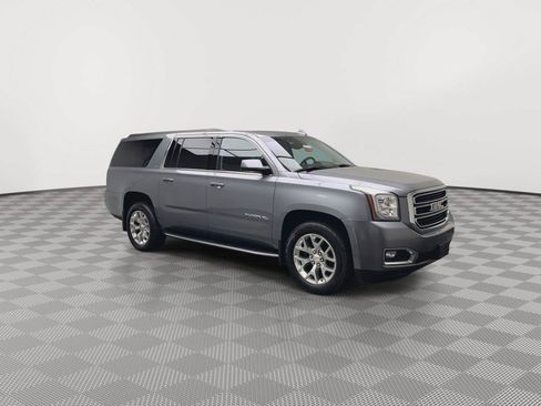 Used 2018 GMC Yukon XL SLT w/ Open Road Package AWD/4WD image 40