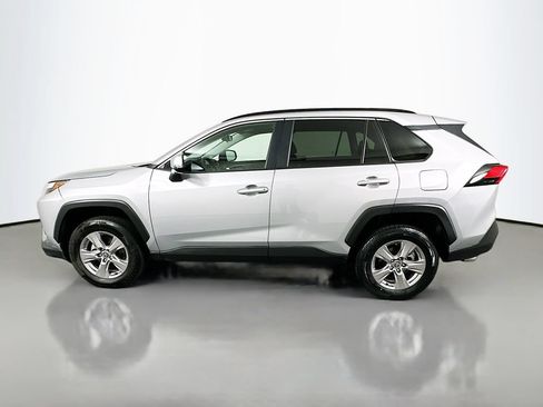 Used 2025 Toyota RAV4 XLE FWD image 8