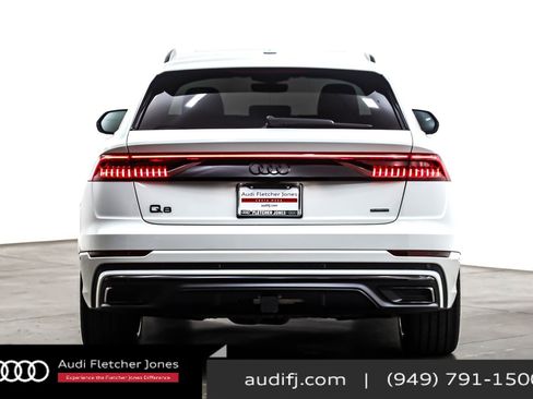 Used 2023 Audi Q8 Prestige w/ Prestige Package image 3