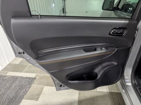 Used 2023 Dodge Durango R/T AWD/4WD image 9
