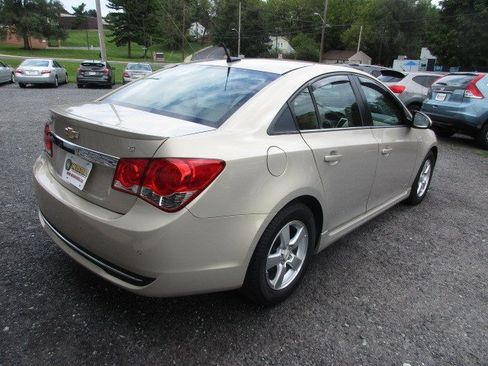Used 2011 Chevrolet Cruze LT w/ RS Package FWD image 8
