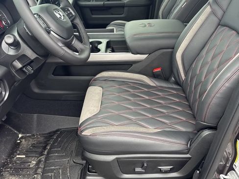 New 2026 RAM 2500 Big Horn AWD/4WD image 9