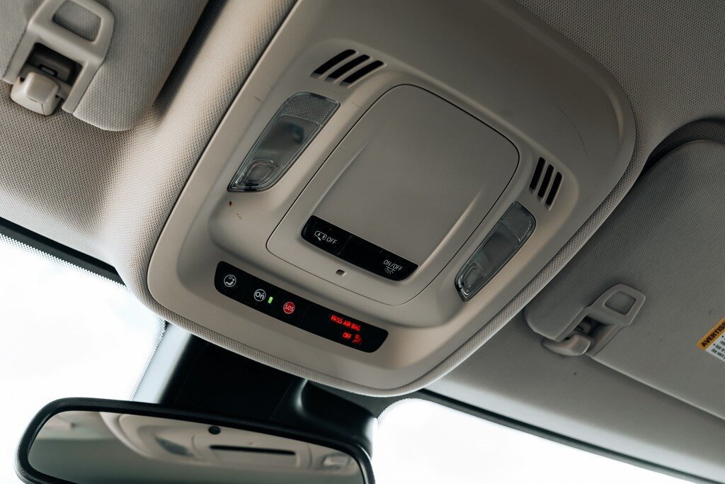 Used 2021 Buick Envision Essence w/ Sport Touring Package FWD image 36