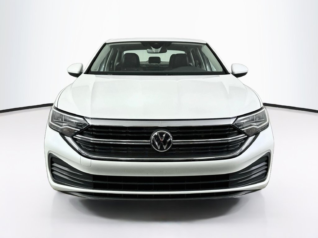Used 2024 Volkswagen Jetta SE w/ Black Wheel Package FWD image 5