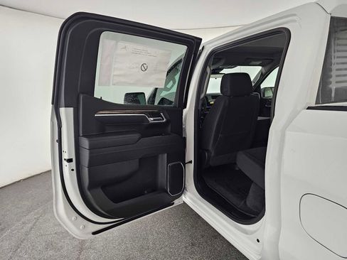 New 2026 GMC Sierra 1500 Elevation image 16
