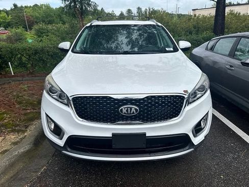 Used 2016 Kia Sorento EX w/ EX Premium Package FWD image 2