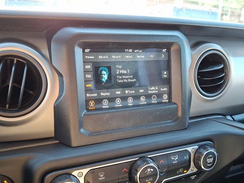 Used 2021 Jeep Wrangler Unlimited Sport image 18