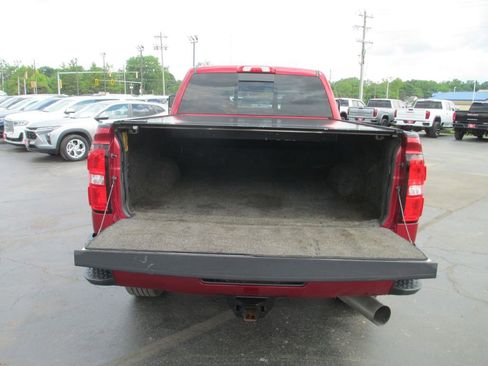 Used 2019 GMC Sierra 2500 Denali w/ Duramax Plus Package AWD/4WD image 9