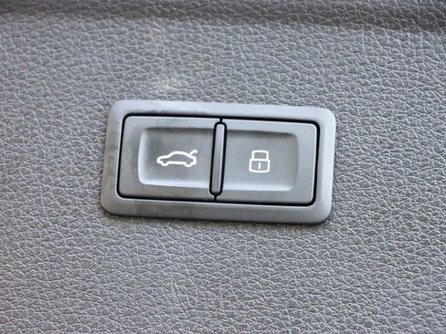 Used 2021 Audi SQ5 Premium Plus w/ Premium Plus Package image 25