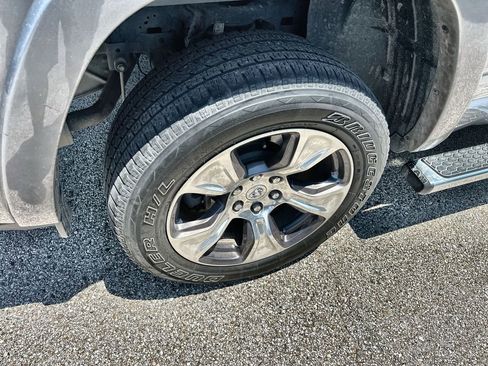 Used 2022 RAM 1500 Laramie RWD image 9