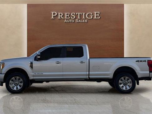 Used 2017 Ford F250 Platinum w/ Platinum Ultimate Package image 6