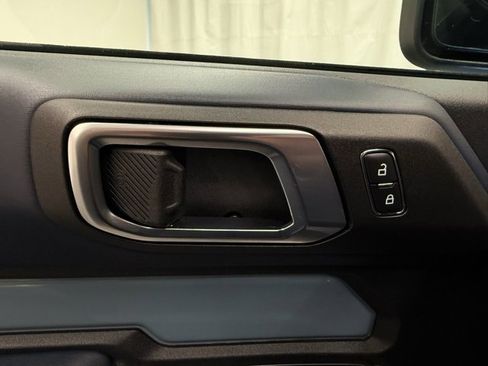 Used 2023 Ford Bronco Outer Banks image 10