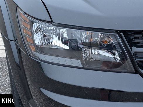 Used 2020 Dodge Journey SE w/ Blacktop Package image 11
