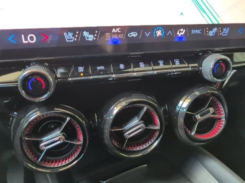 New 2025 Chevrolet Blazer EV RS image 34