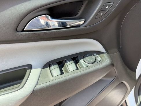 Used 2024 Chevrolet Equinox LS w/ LS Convenience Package FWD image 14