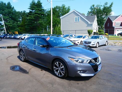 Used 2017 Nissan Maxima 3.5 SL FWD image 2