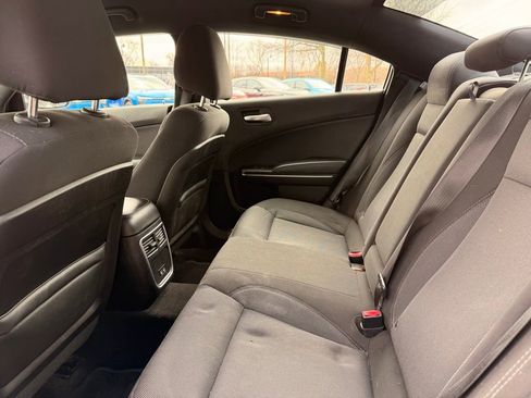 Used 2016 Dodge Charger SE w/ Popular Equipment Group image 18