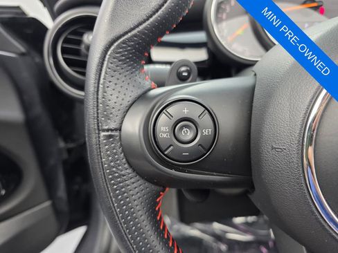 Used 2019 MINI Cooper S w/ Premium Package image 17