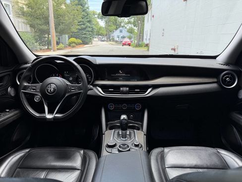 Used 2018 Alfa Romeo Stelvio Ti AWD/4WD image 28