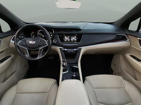 Used 2018 Cadillac XT5 Luxury w/ Driver Awareness Package image 35