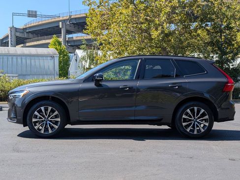 Used 2025 Volvo XC60 B5 Plus AWD/4WD image 4
