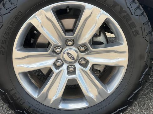 Used 2019 Ford F150 Platinum w/ Equipment Group 701A Luxury AWD/4WD image 11