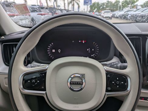 Used 2024 Volvo XC60 B5 Plus w/ Protection Package Premier AWD/4WD image 27