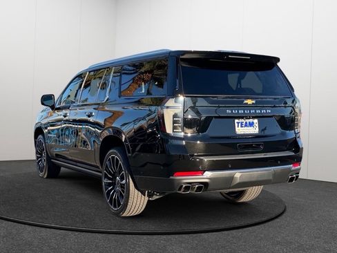 New 2025 Chevrolet Suburban High Country image 4