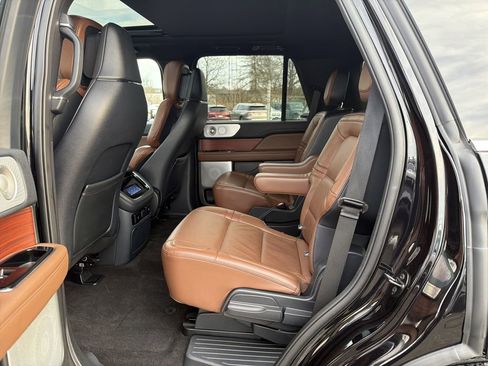 Certified 2024 Lincoln Navigator Reserve image 13