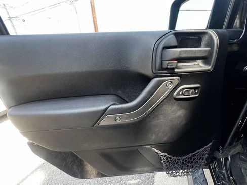 Used 2013 Jeep Wrangler Unlimited Sport AWD/4WD image 17